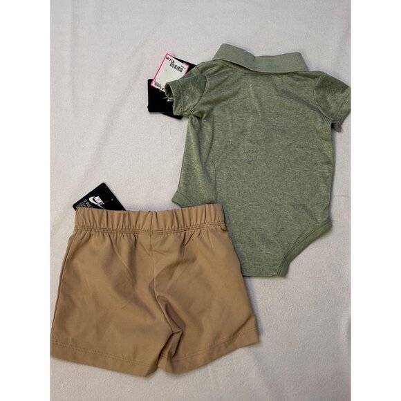BNWT Boys Nike 2 Piece Outfit - Size 3 Months - Picture 2 of 4